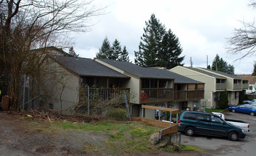 7406 31st Street Ct W in University Place, WA - Building Photo - Building Photo