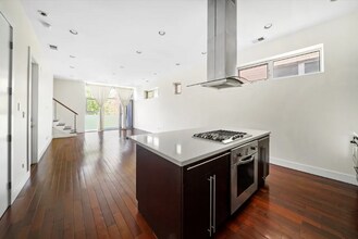 2738 N Southport Ave in Chicago, IL - Building Photo - Building Photo