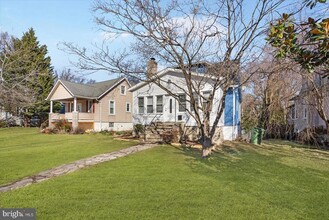 6003 Pinehurst Rd in Baltimore, MD - Building Photo - Building Photo