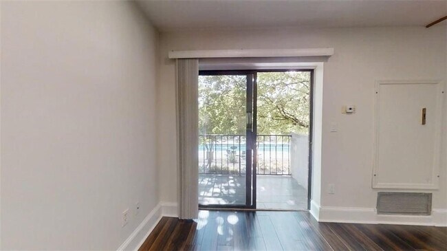 property at 300 Johnson Ferry Rd