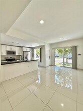 13934 SW 259th Way in Homestead, FL - Foto de edificio - Building Photo