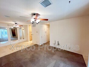 420 N Villa Ct in Palm Springs, CA - Building Photo - Building Photo