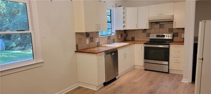 1752 Mitzi Ct in Duluth, GA - Building Photo - Building Photo