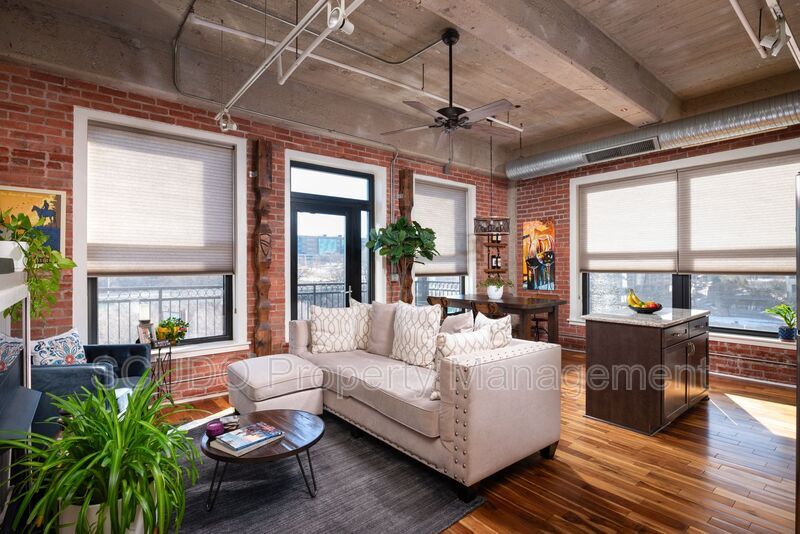 2029 Grand Blvd in Kansas City, MO - Building Photo