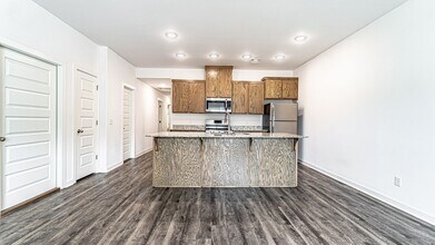 640 Hidden Springs Dr in Decatur, AR - Building Photo - Building Photo