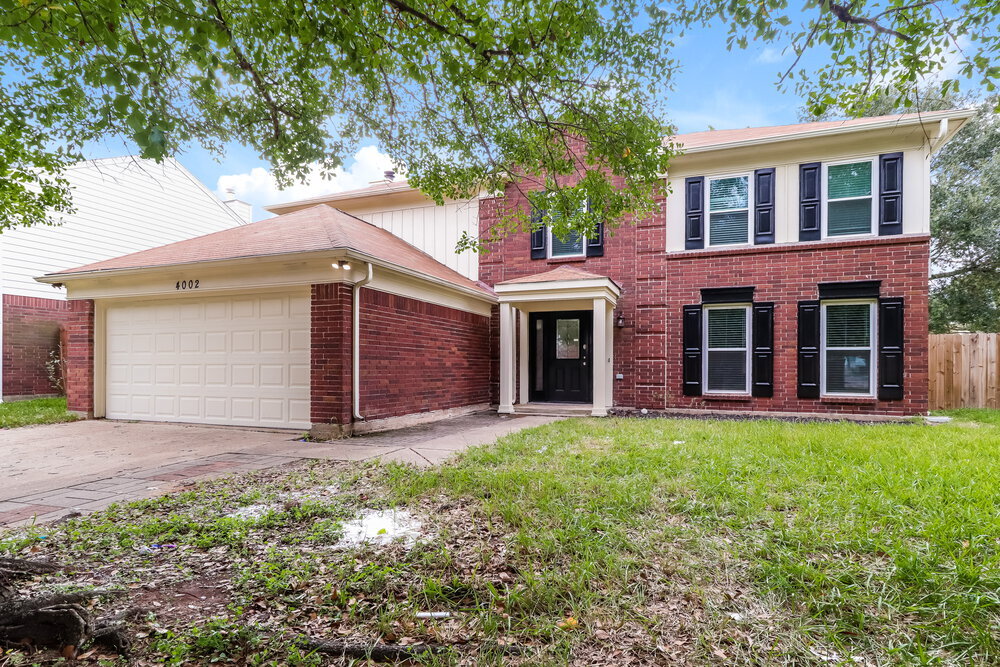 4002 Ashwood Dr in Pearland, TX - Building Photo