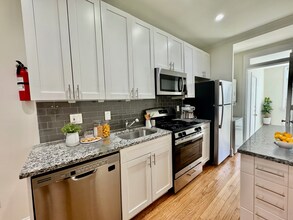 4024 Calvert St NW in Washington, DC - Building Photo - Building Photo