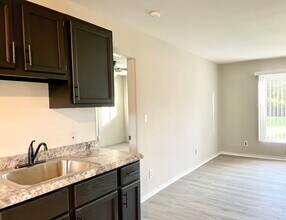 36155 Theresa St, Unit 36155 in Westland, MI - Building Photo - Building Photo