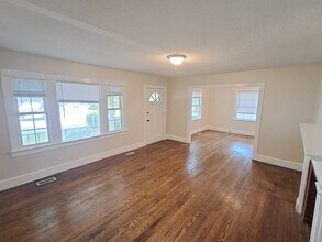 1209 S Greene St in Greenville, NC - Building Photo - Building Photo