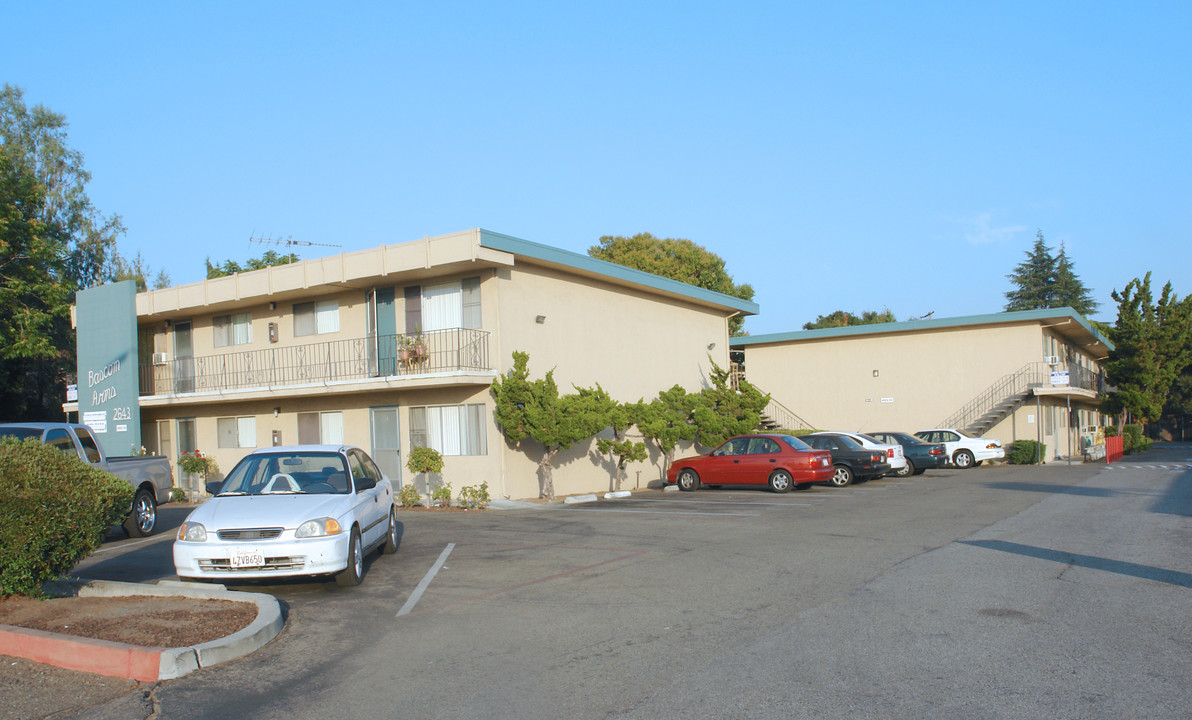 Bascom Arms Apartments in San Jose, CA - Building Photo