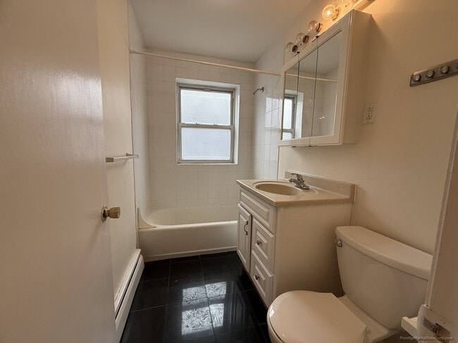 38 Gardner St, Unit 31 in Boston, MA - Building Photo - Building Photo