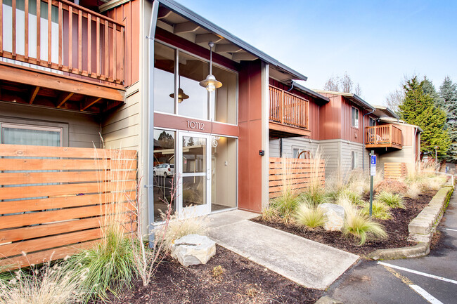 Parklane Apartments in Vancouver, WA - Building Photo - Building Photo