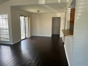 2414 Limestone Dr in Arlington, TX - Foto de edificio - Building Photo