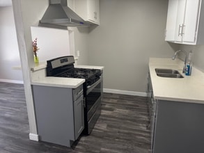 1725 Lemon Ave in Long Beach, CA - Building Photo - Building Photo