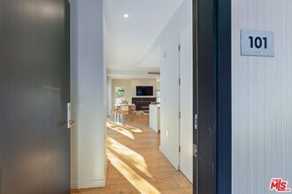 1621 Malcolm Ave in Los Angeles, CA - Building Photo - Building Photo