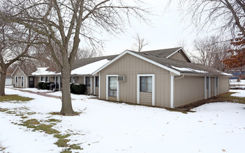 104 NW 8th St in Grimes, IA - Building Photo - Building Photo