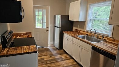 510 N Lee St in Forsyth, GA - Building Photo - Building Photo