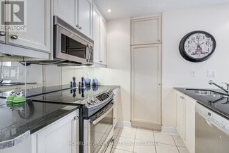 100 Hayden St in Toronto, ON - Building Photo - Building Photo