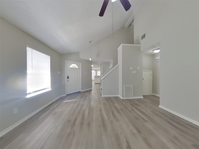 property at 2013 Greenwood Dr