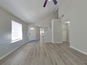 2013 Greenwood Dr in Rosenberg, TX - Building Photo - Building Photo