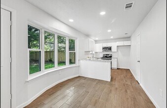 16314 Forest Bend Ave in Friendswood, TX - Building Photo - Building Photo