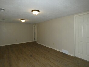 8108 NE 48th Terrace in Kansas City, MO - Building Photo - Building Photo