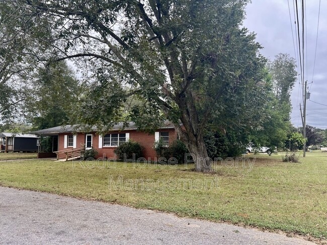 property at 107 Metcalf St