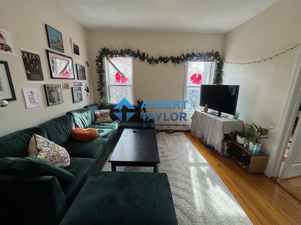 36 Bond St, Unit 3L in Somerville, MA - Building Photo