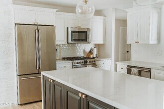 8737 E Rose Ln in Scottsdale, AZ - Building Photo - Building Photo