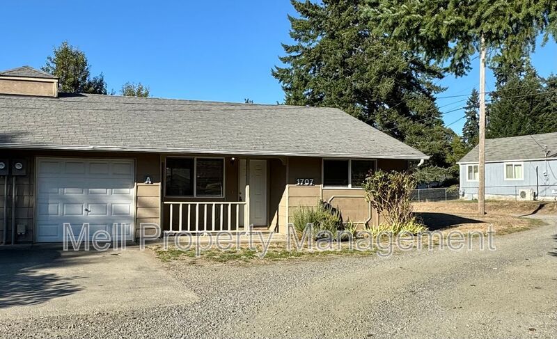 1707 Mason St in Shelton, WA - Building Photo