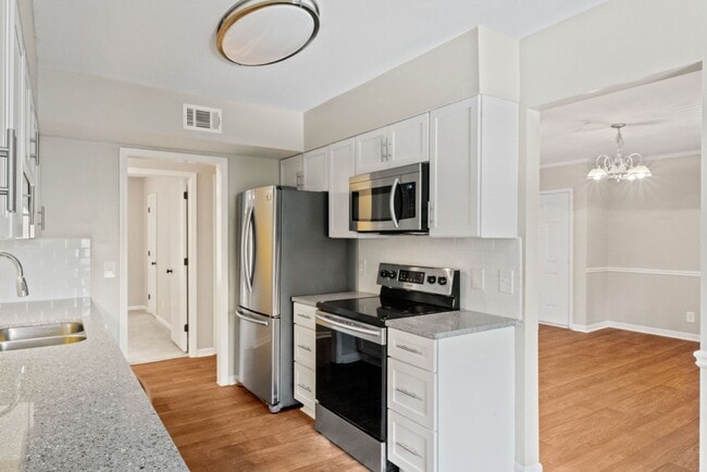 Villas on Briarcliff in Atlanta, GA - Building Photo - Building Photo