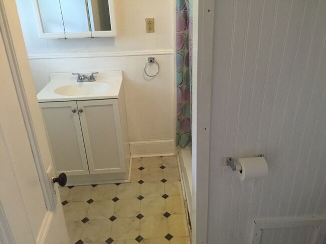 15 Pond St-Unit -A in Orono, ME - Building Photo - Building Photo
