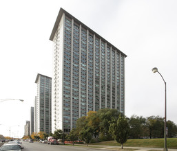 3600 N Lake Shore Dr in Chicago, IL - Foto de edificio - Building Photo