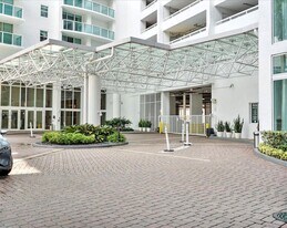 31 SE 5th St, Unit # in Miami, FL - Building Photo
