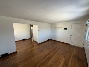 230 Clairmont Ave, Unit Apt 2 in Pittsburgh, PA - Building Photo - Building Photo