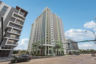 The Tropic in Hollywood, FL - Building Photo - Building Photo
