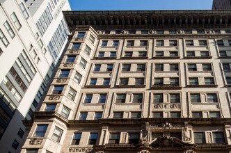 Vida Apartments at 15th & Locust St in Philadelphia, PA - Building Photo - Building Photo