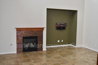 1721 Cripple Creek Dr in Chula Vista, CA - Building Photo - Building Photo