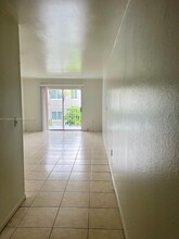 3527 NE 168th St in Miami, FL - Building Photo - Building Photo