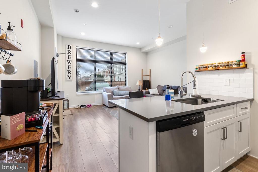 360 Monastery Ave in Philadelphia, PA - Building Photo