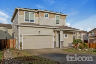 18947 112th Ave Ct E in Puyallup, WA - Building Photo