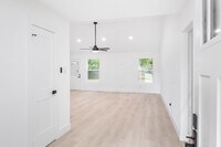 10814 Mackenzie Dr photo'