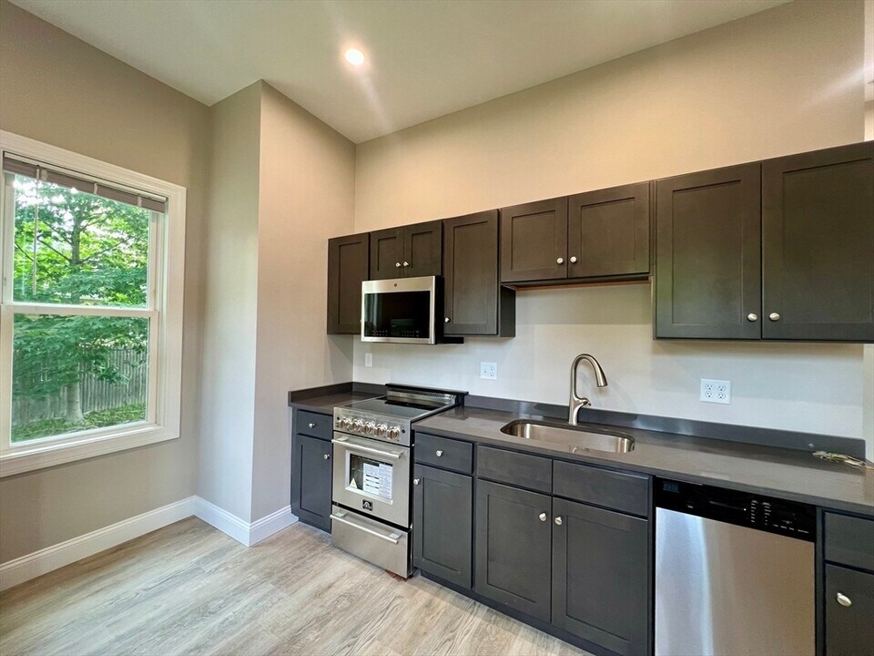 58-60 Mineral St in Reading, MA - Foto de edificio
