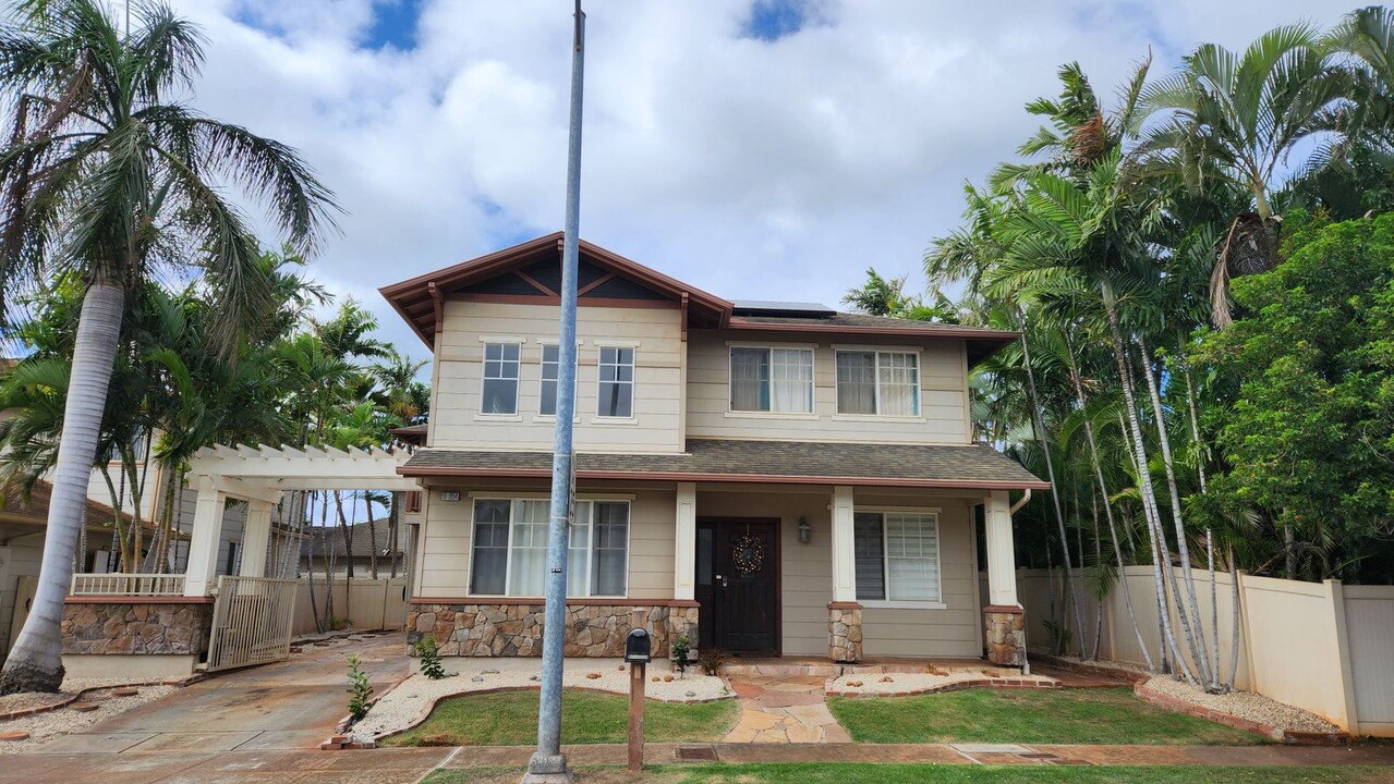 91-1054-1054 Makaike St in Ewa Beach, HI - Foto de edificio