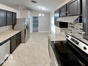 13225 Early Run Ln in Riverview, FL - Building Photo - Building Photo