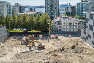 141-155 W 3rd St in North Vancouver, BC - Building Photo