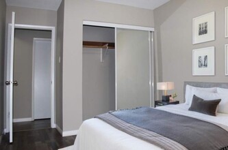 King Edward Apartments in Edmonton, AB - Building Photo - Interior Photo