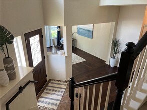 10501 Dunham Forest Rd in Austin, TX - Foto de edificio - Building Photo
