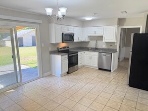 3410 Longwood Ln in Conway, SC - Building Photo - Building Photo