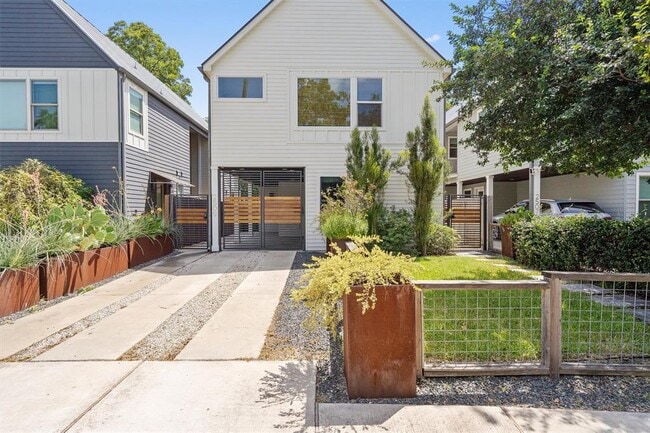property at 2509 E 4th St
